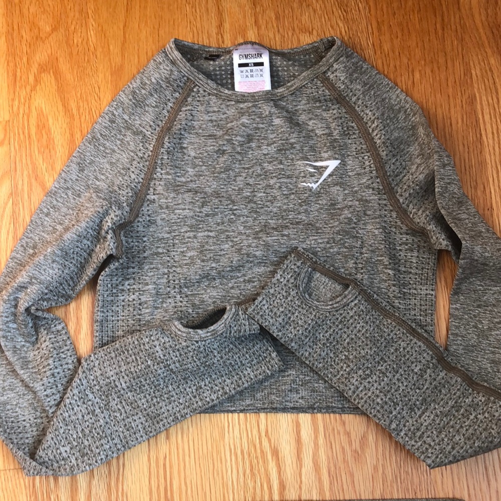 GymShark, 2 piece set.   Size XS.  Sage green-gray color.   Like new.